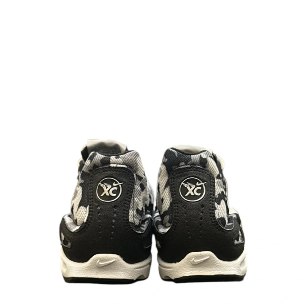 NIKE - WAFFLE XC SPIKE-LESS WHITE BLACK GREY BOWERMAN SERIES SNEAKERS